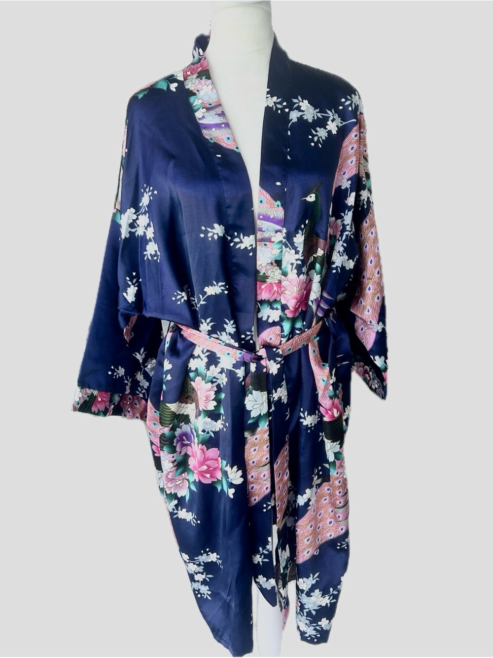 Elegant Silk Peacock Print Kimono